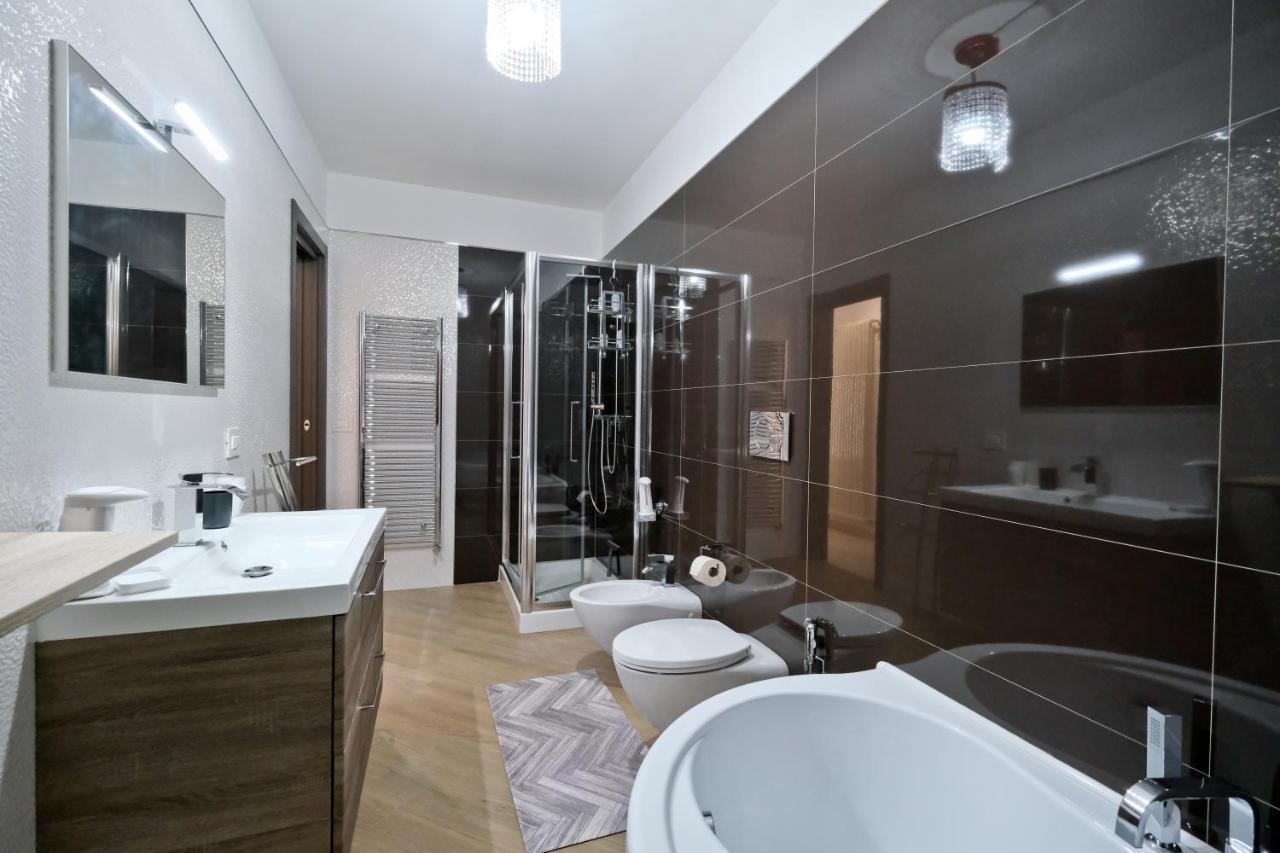 Modern House - 5 Stelle - Posto Auto Privato Apartment Brindisi Exterior photo